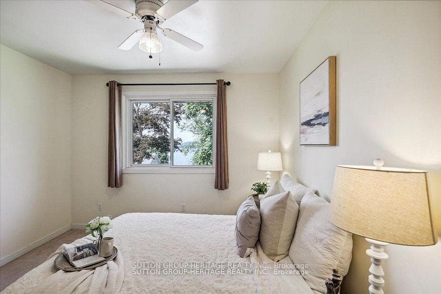 977 Nicholl's Boulevard photo 14