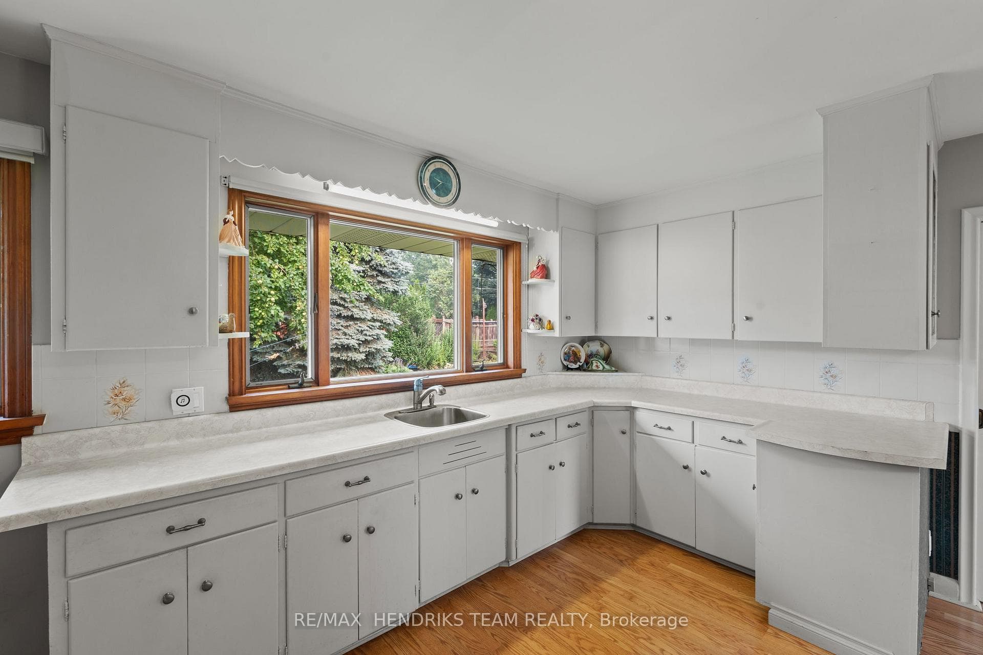 17 Kamla Drive photo 9