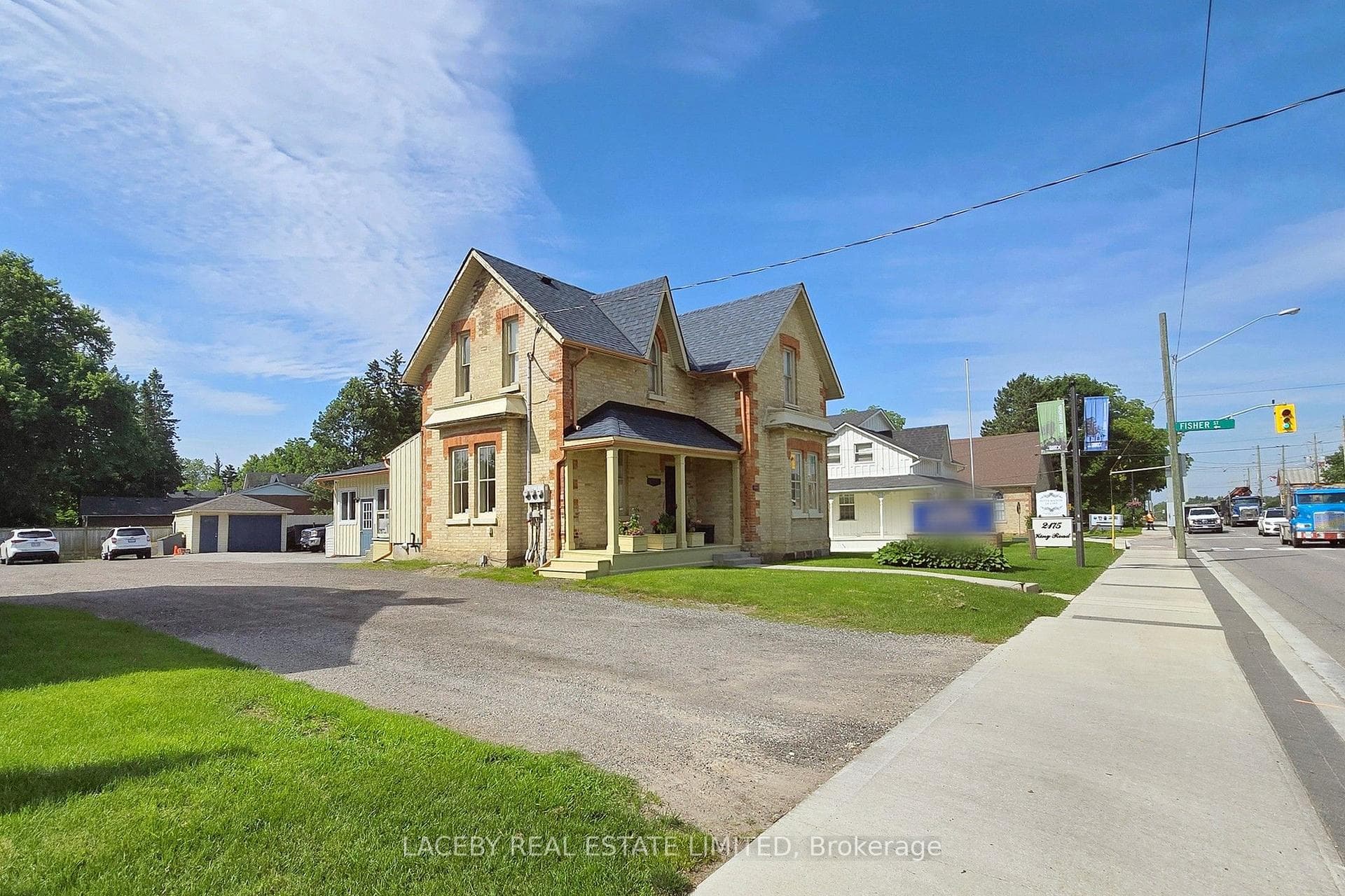 2169 King Road photo 2
