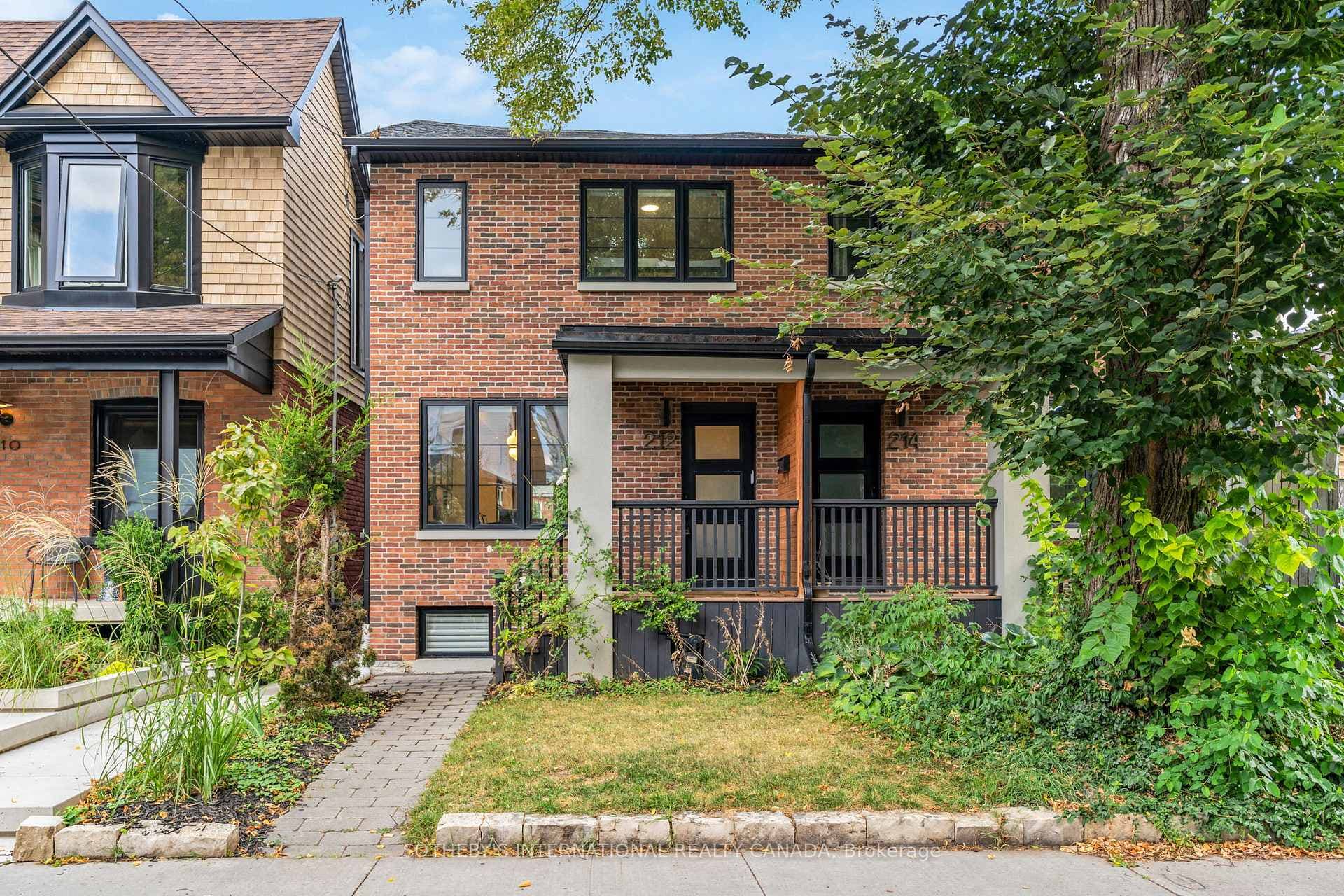 212 Franklin Avenue photo 1