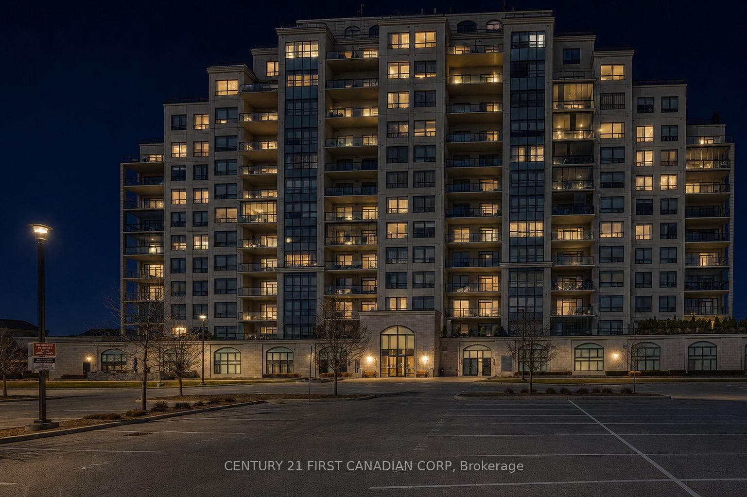 240 Villagewalk Boulevard Unit 605 photo 1