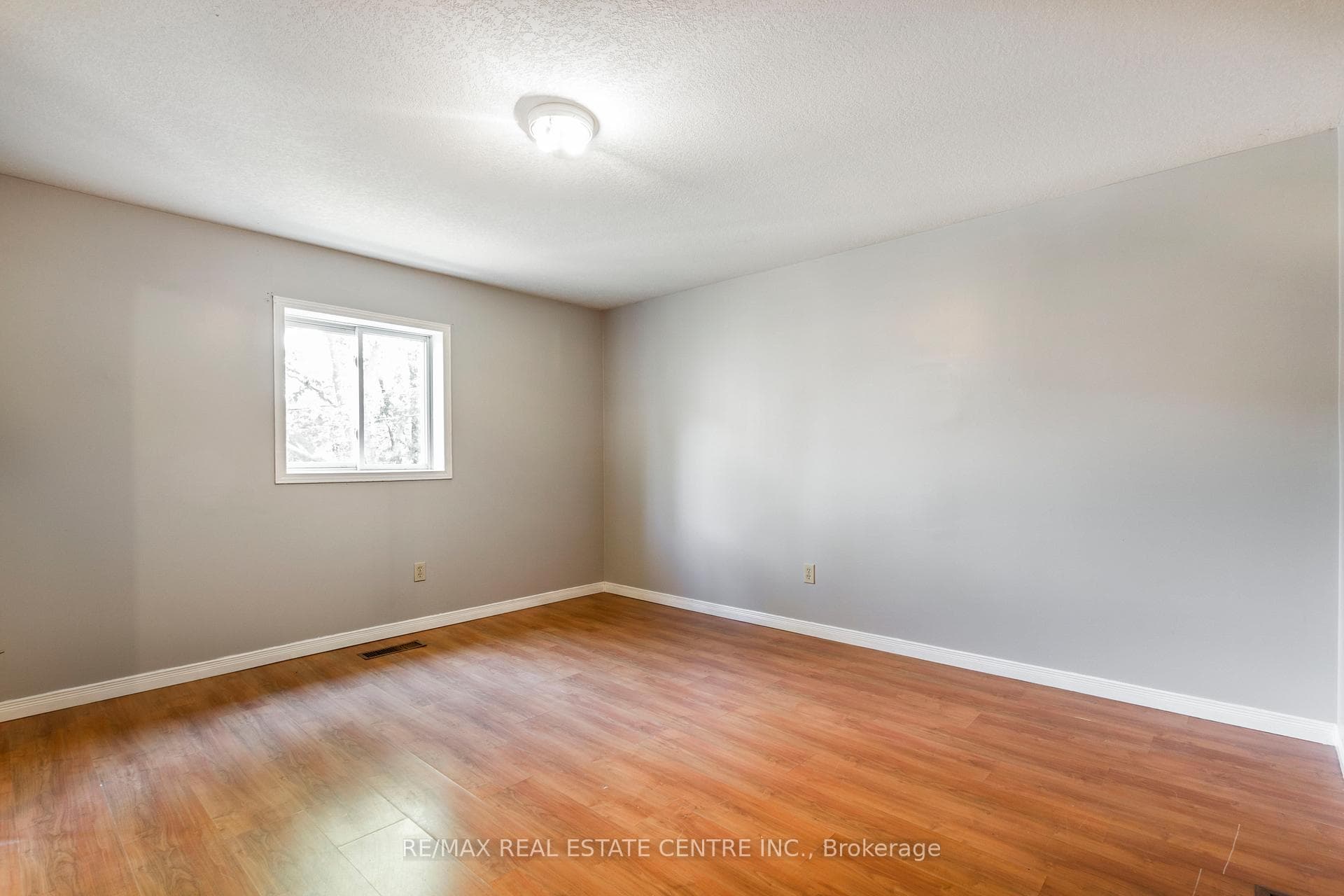 104 Oakwood Avenue photo 41