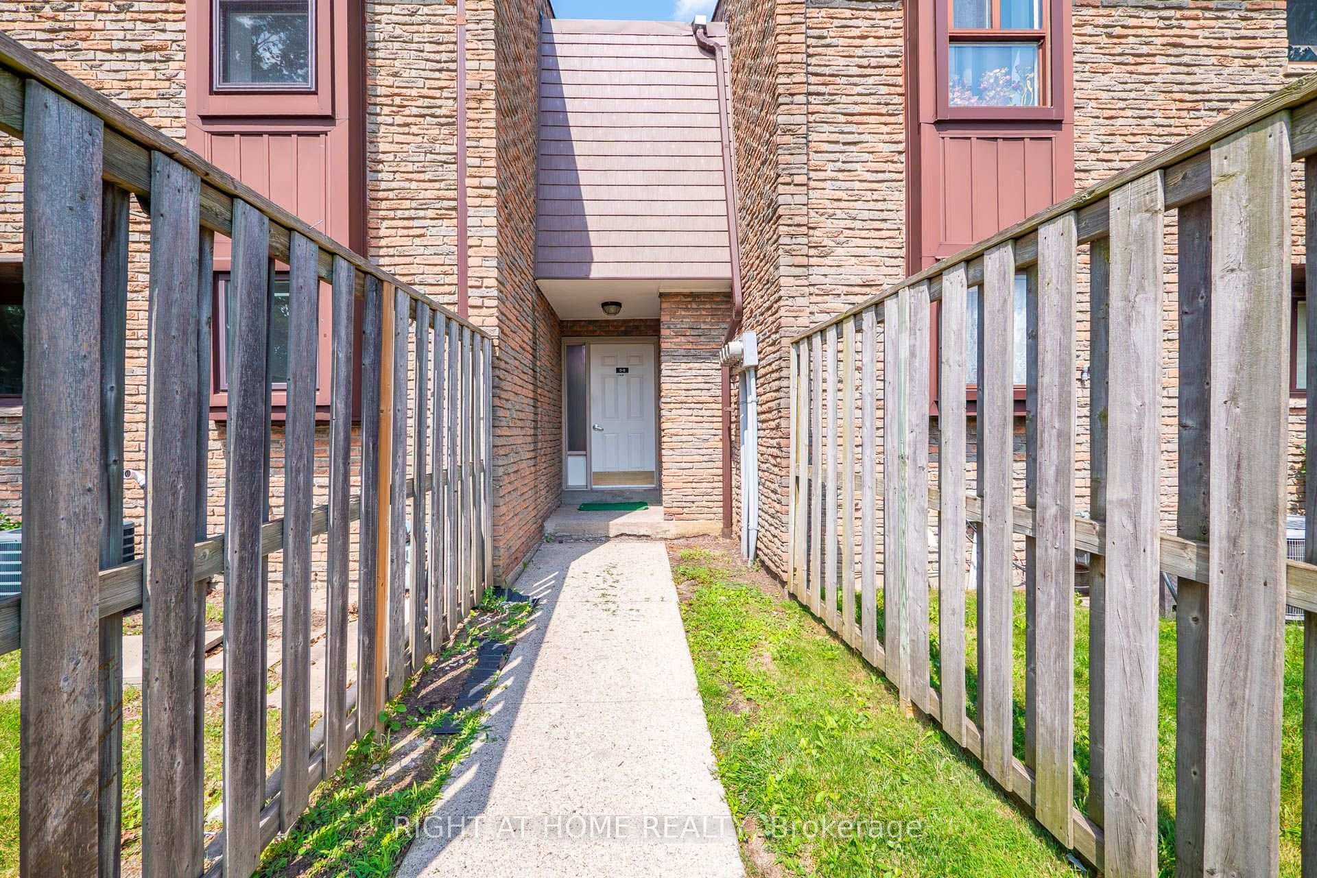 2605 Woodchester Drive Unit 5 photo 3