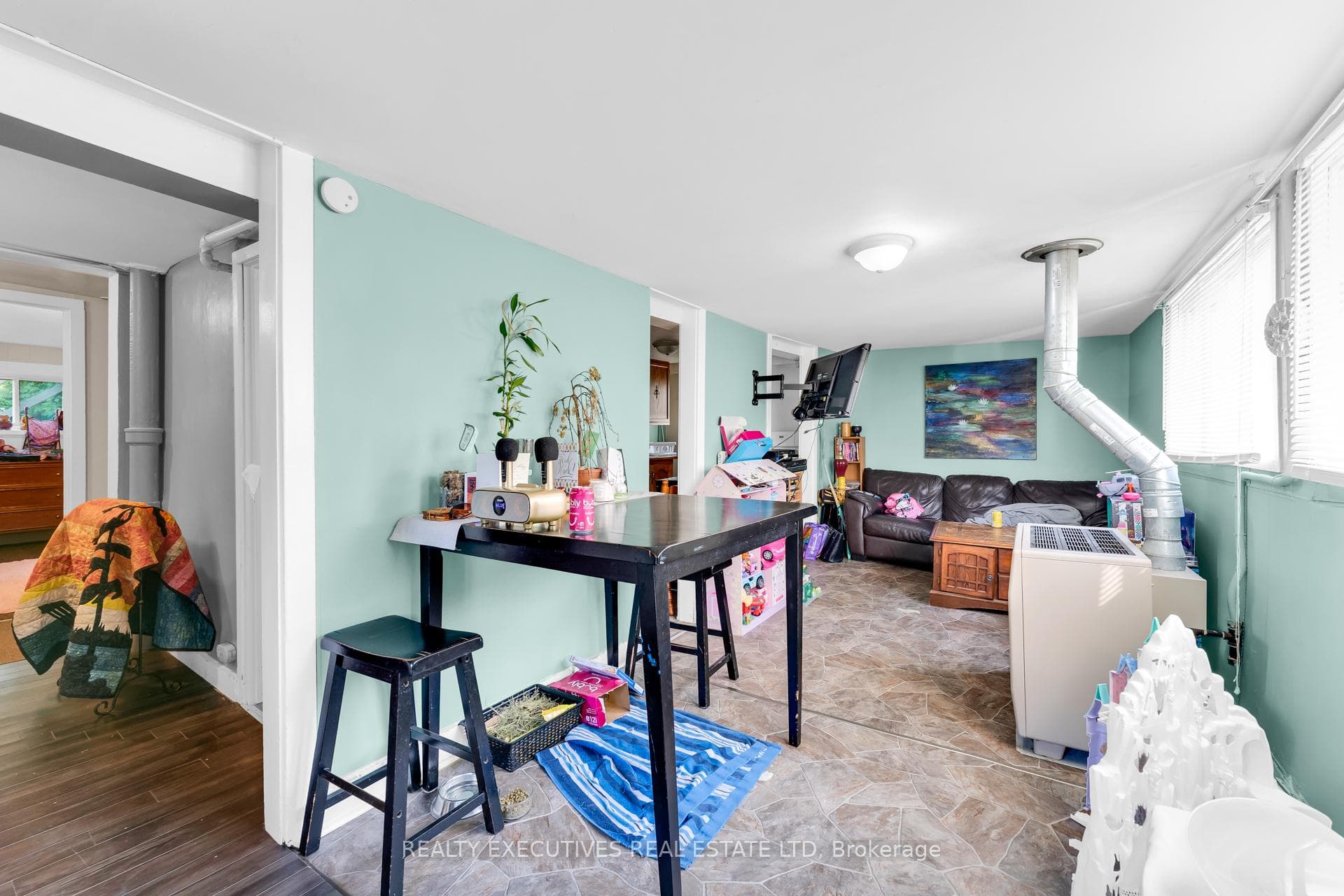Apartment 1-