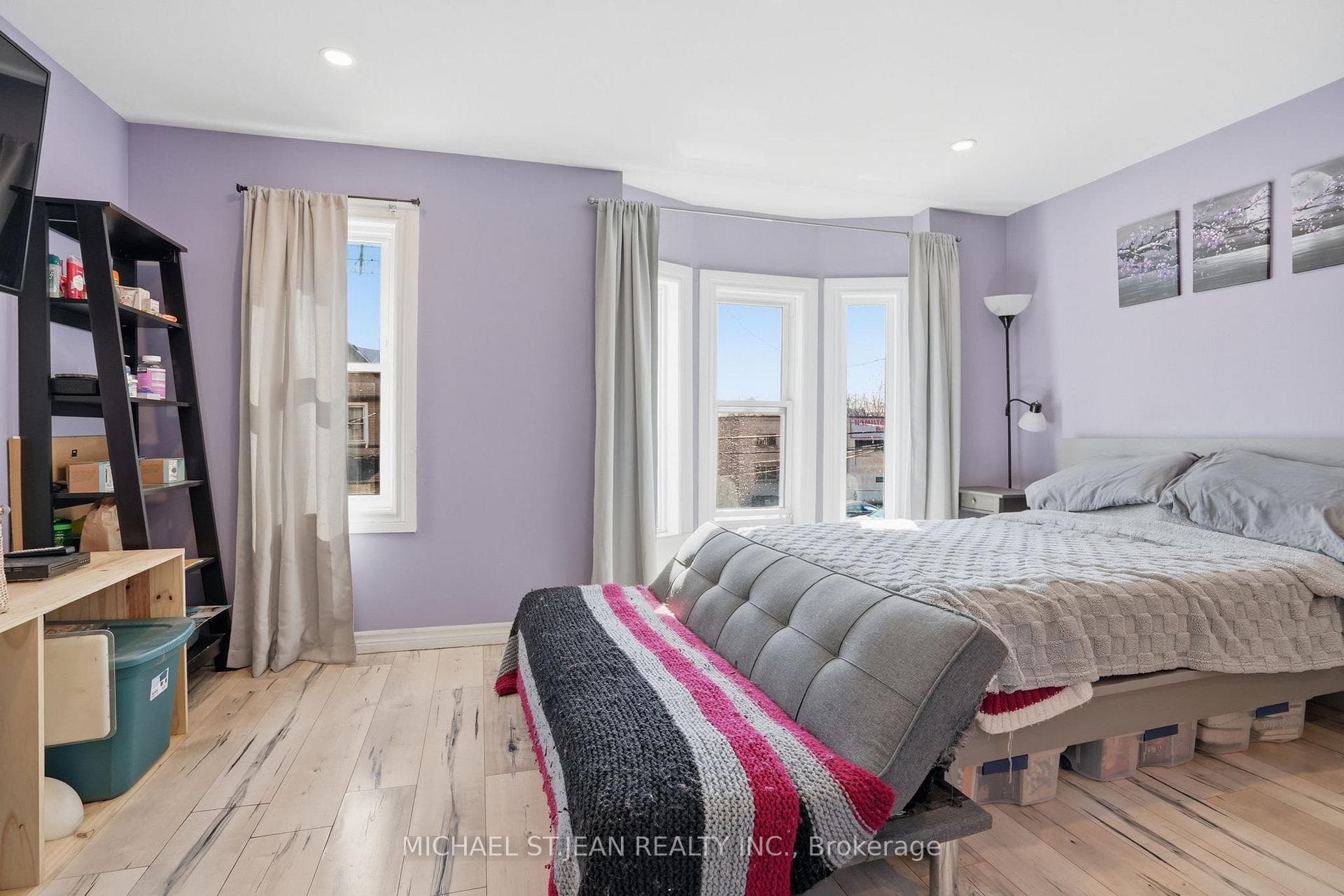 75 Niagara Street photo 24