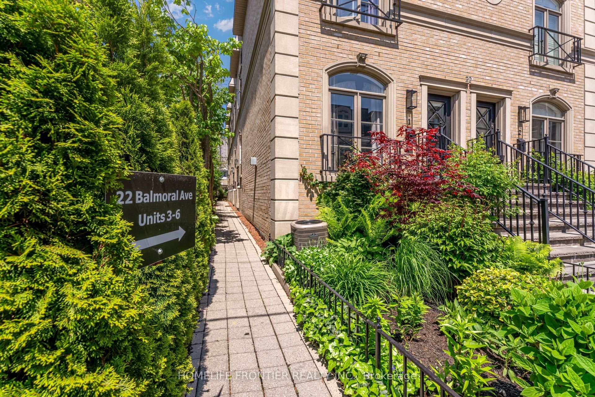 22 Balmoral Avenue Unit 4 photo 3