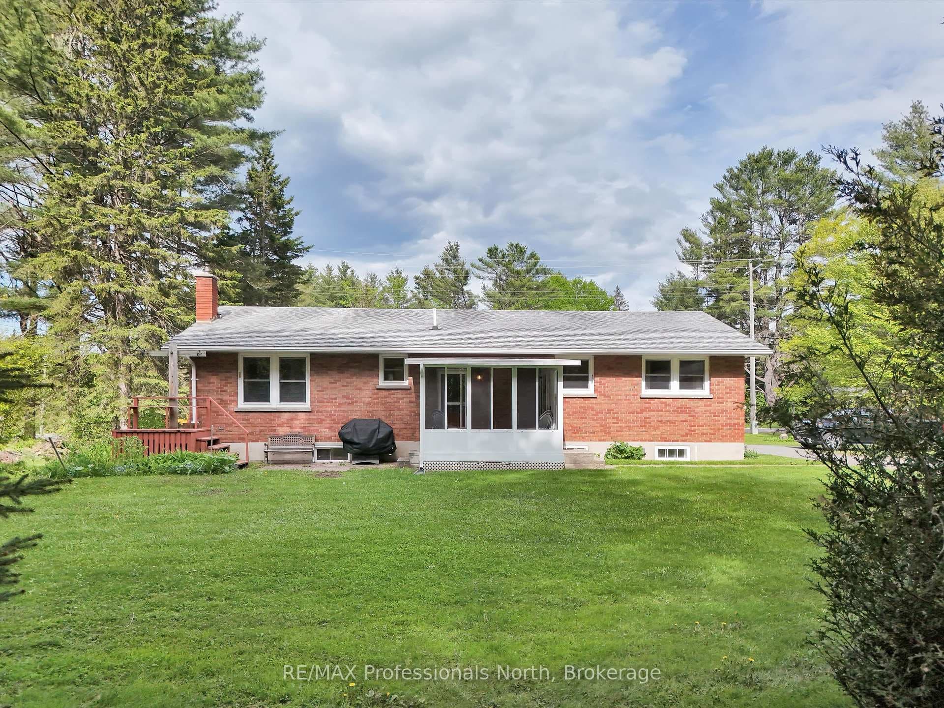 1166 Manitoba Street photo 5