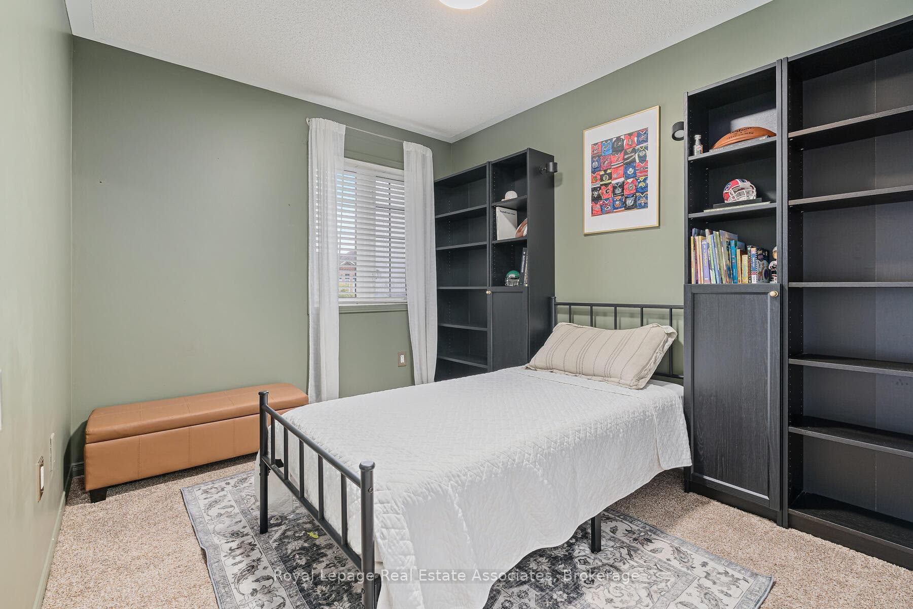 17 Snowberry Crescent photo 33