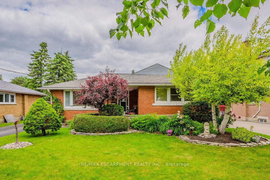 55 Admiral Road photo 1