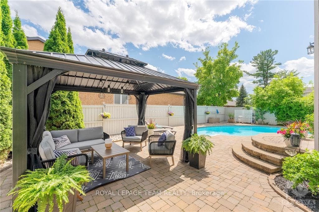 156 OSPREY Crescent photo 28