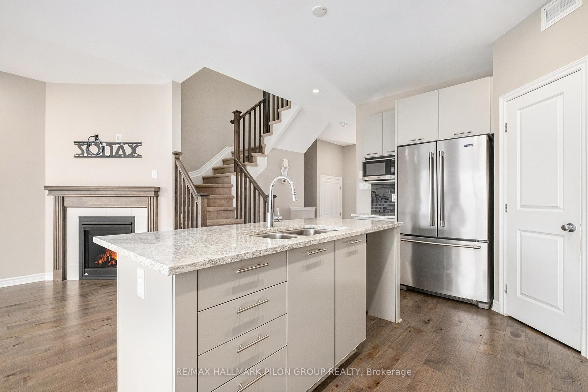 262 Brambling Way photo 4
