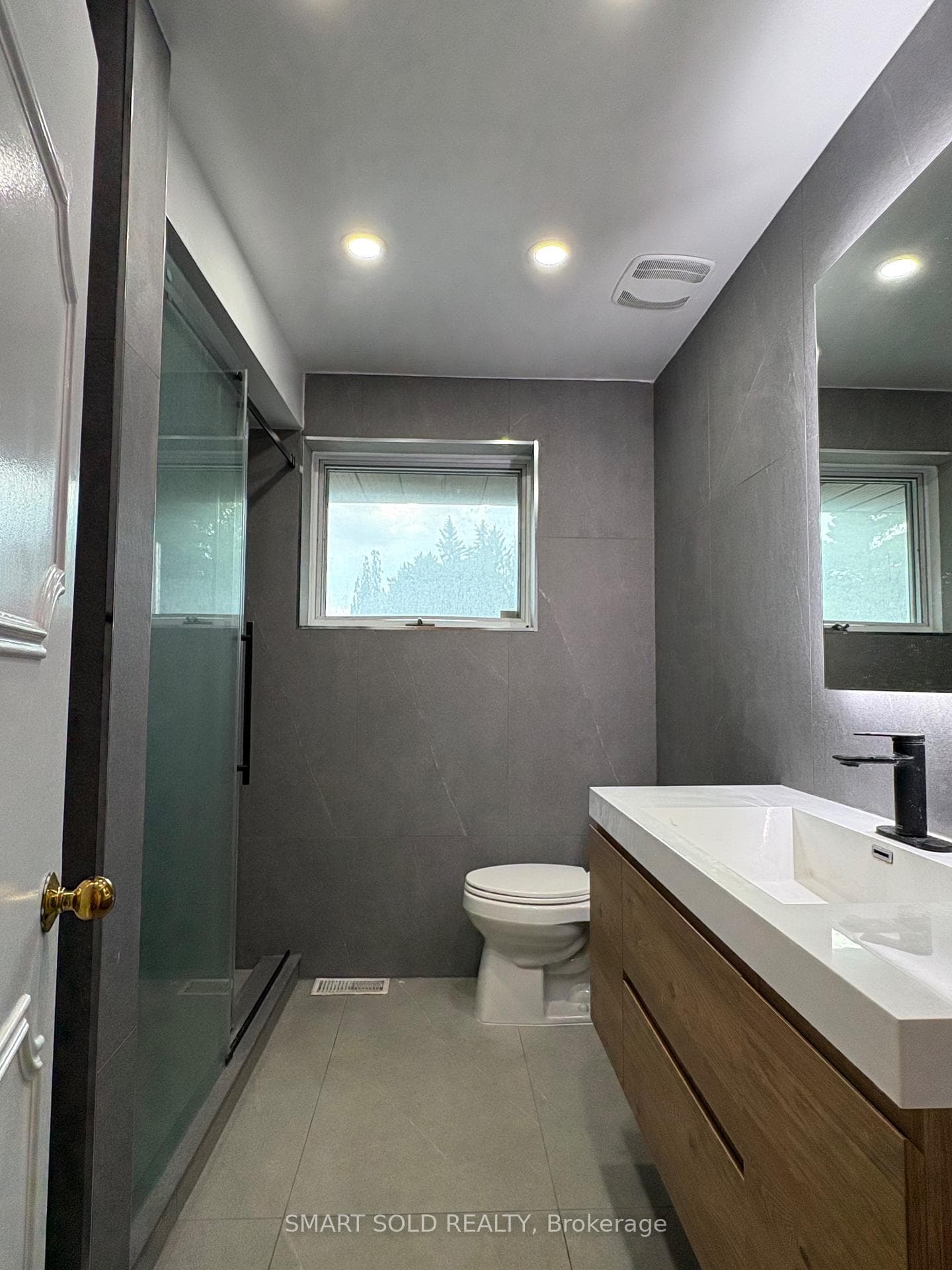 55 Proctor Avenue photo 12