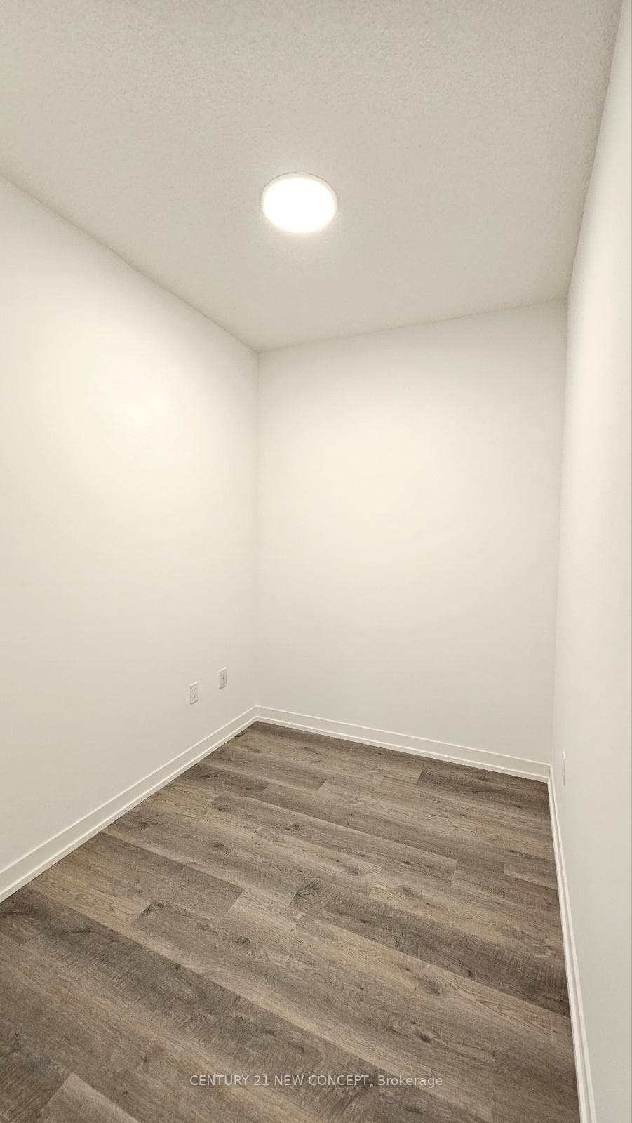 8 Interchange Way Unit #801 photo 13