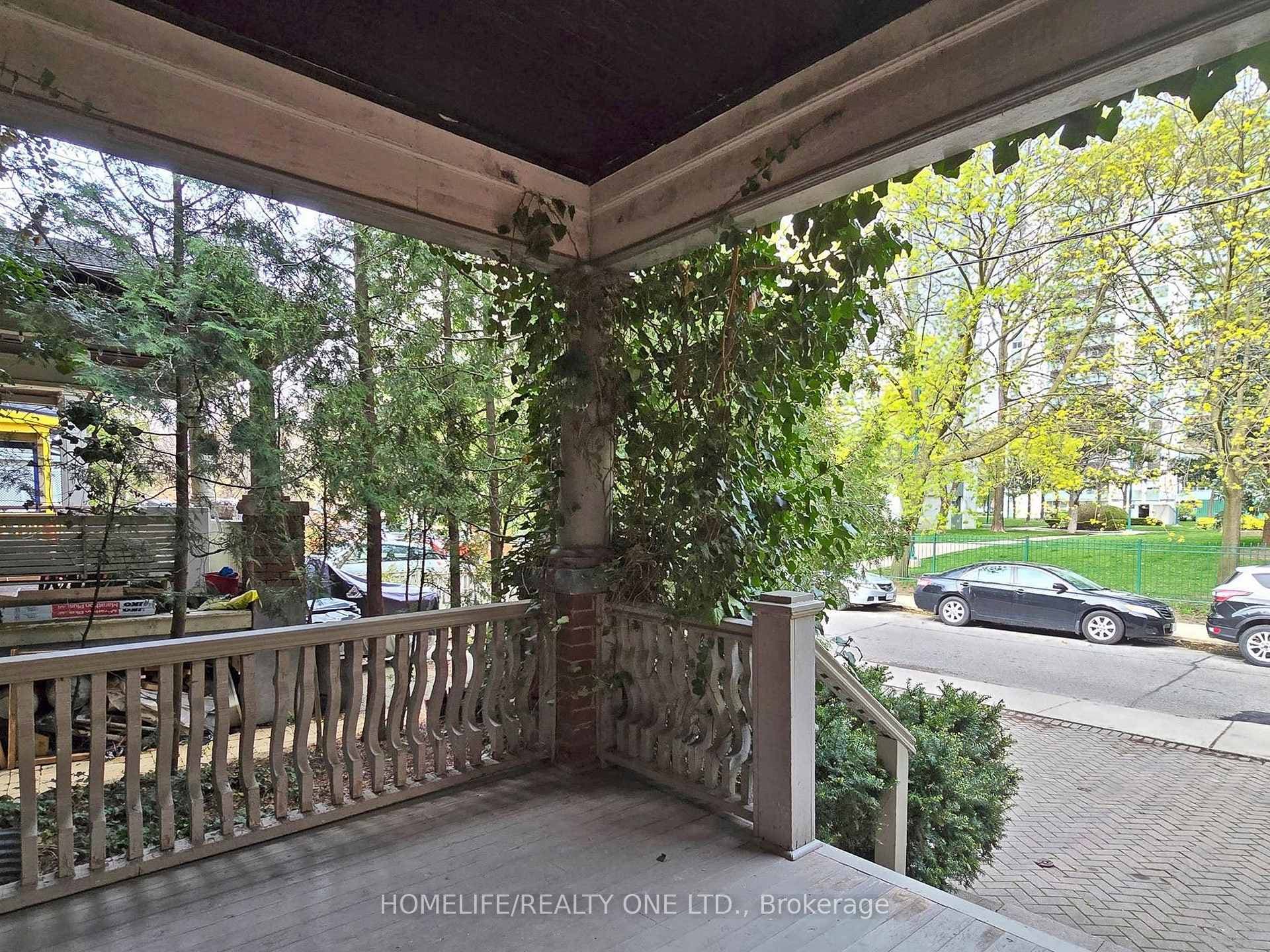 336 Rusholme Road photo 3