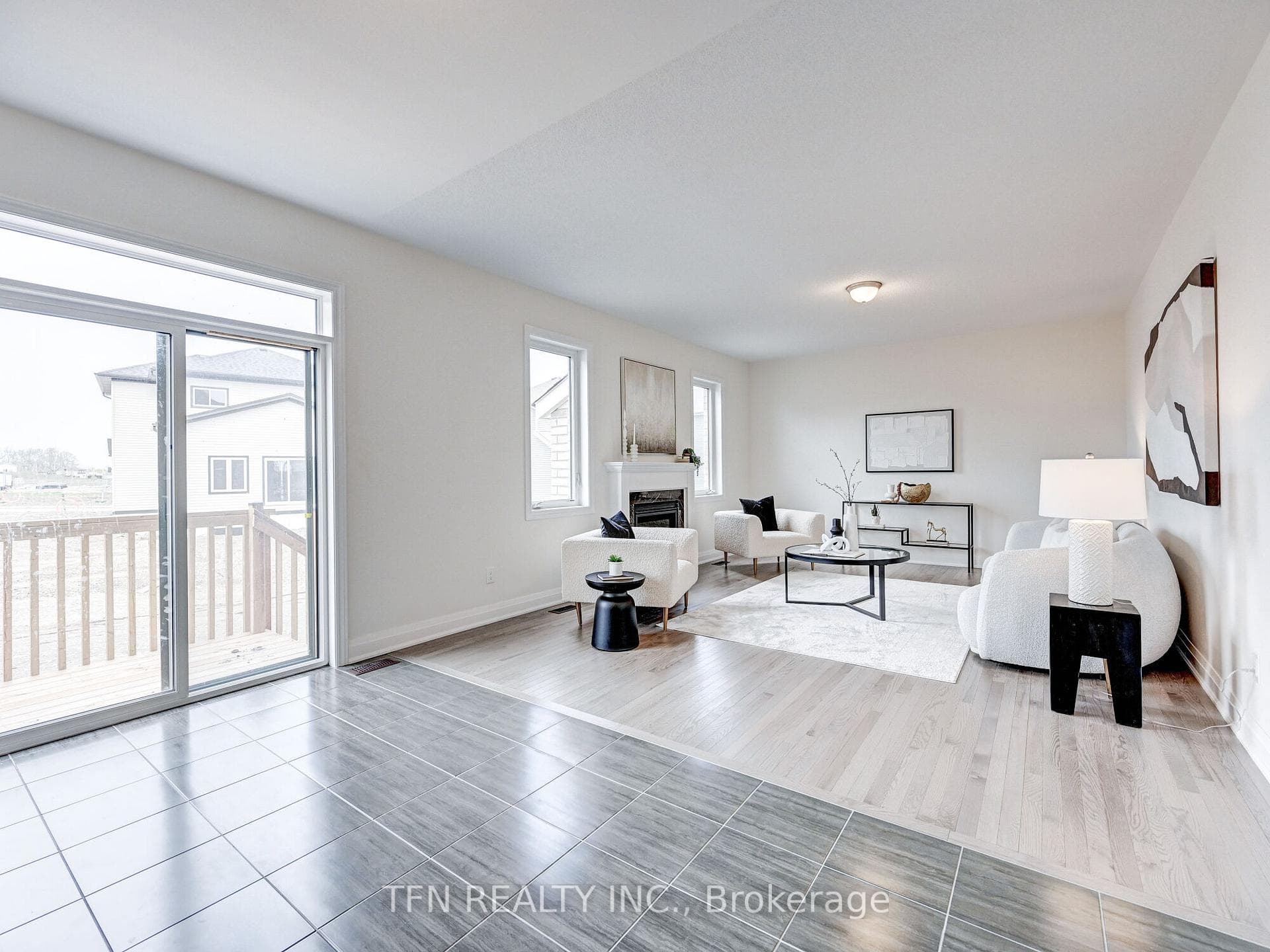 66 Oriole Crescent photo 11