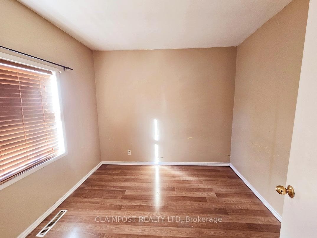 288 Bannerman Avenue photo 6