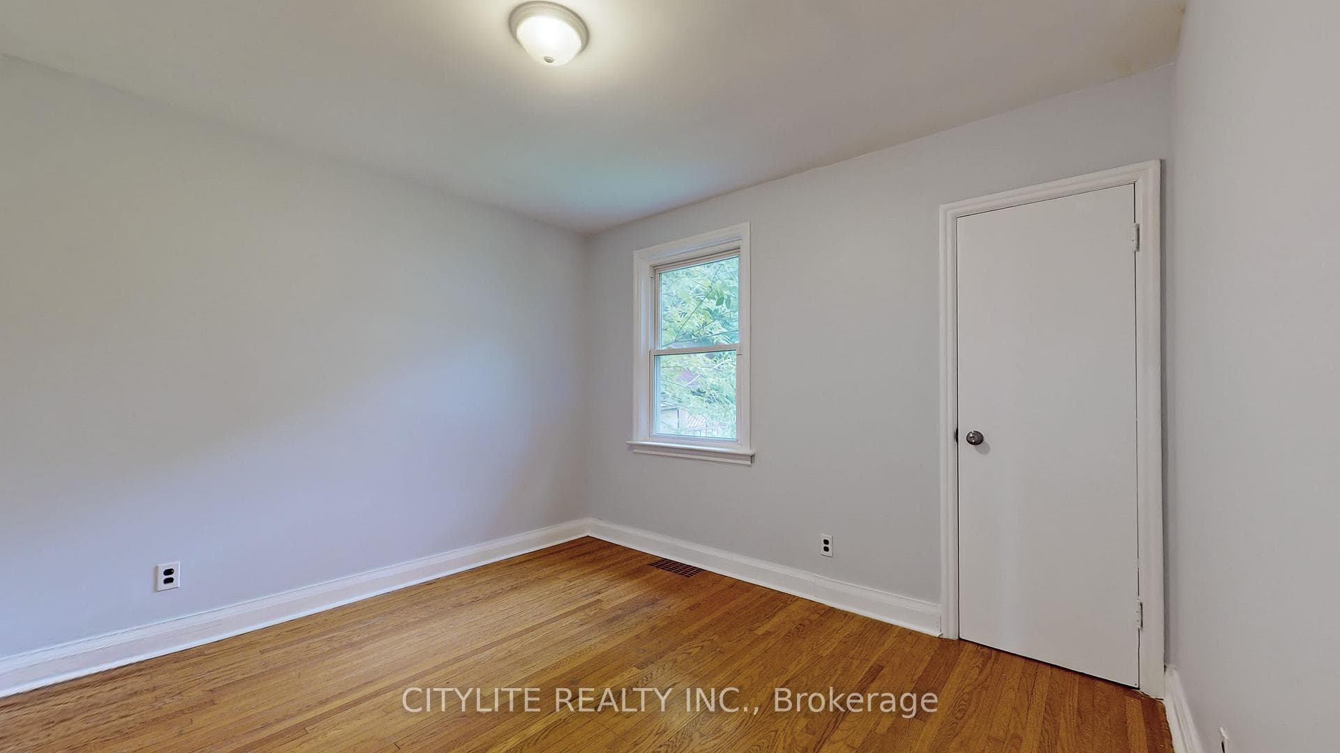 342 Elgin Street Unit Main Fl photo 16