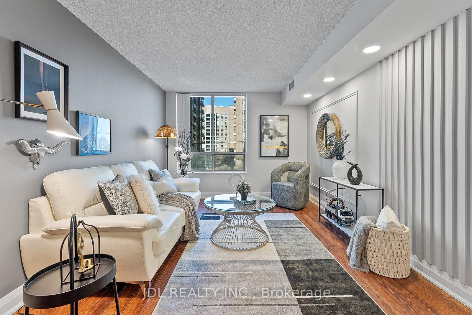35 Finch Avenue Unit 605 photo 17