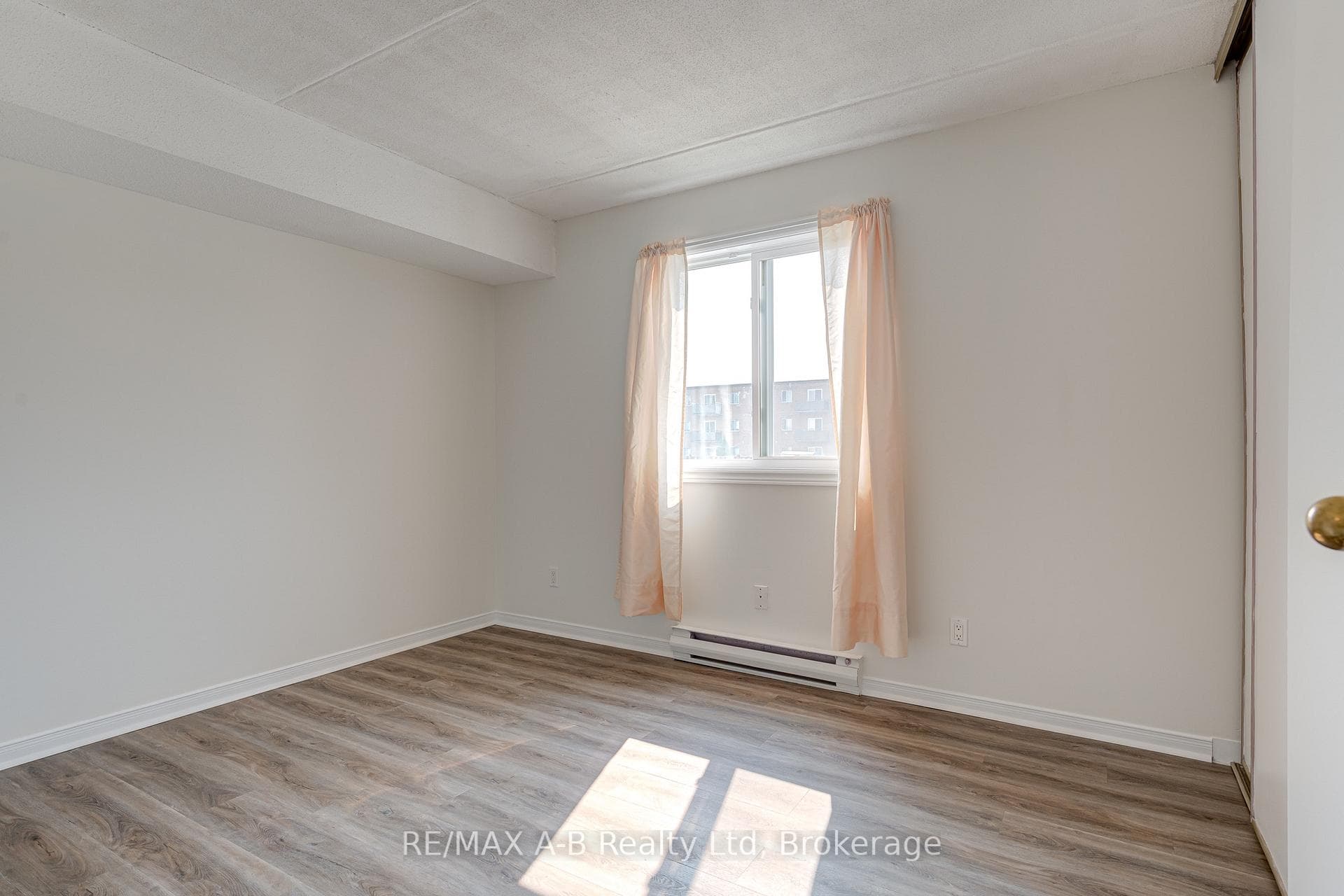 50 Campbell Court Unit 106 photo 19