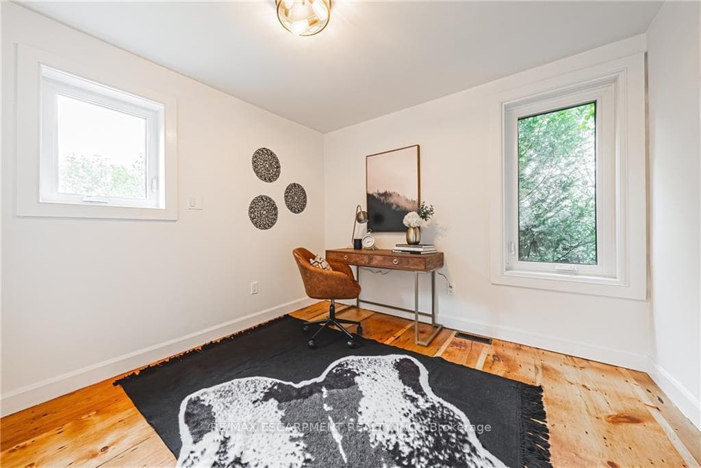 116 Lynden Road photo 17