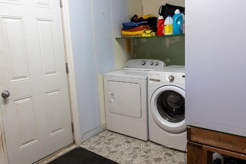 211 Third Avenue photo 15