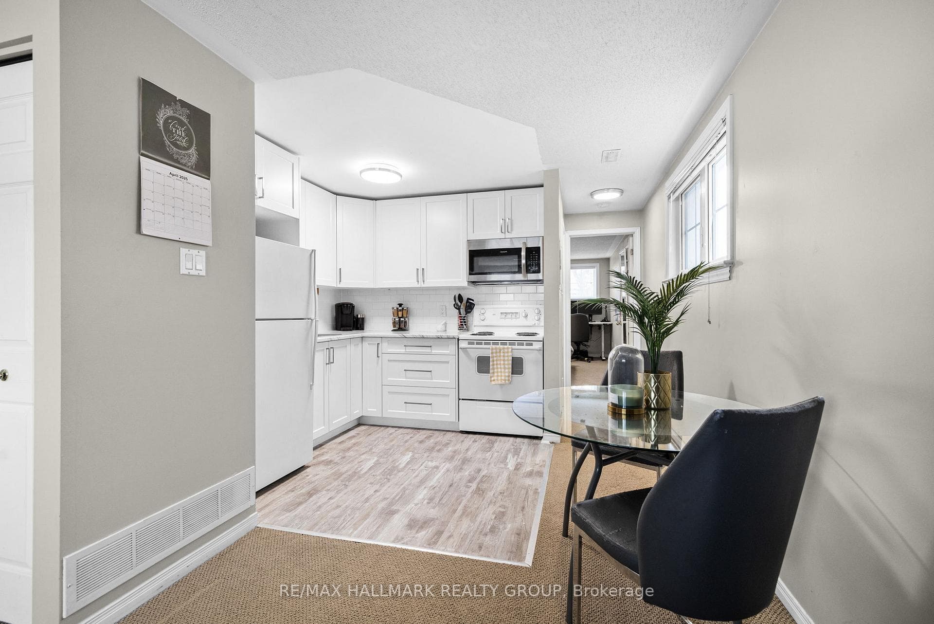 35 Thornbury Crescent photo 38