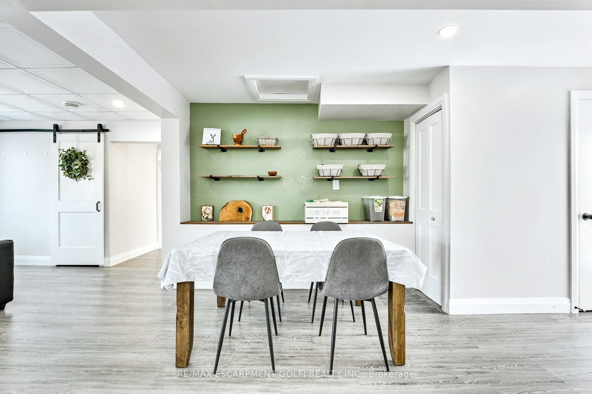 27 Grapeview Drive photo 13