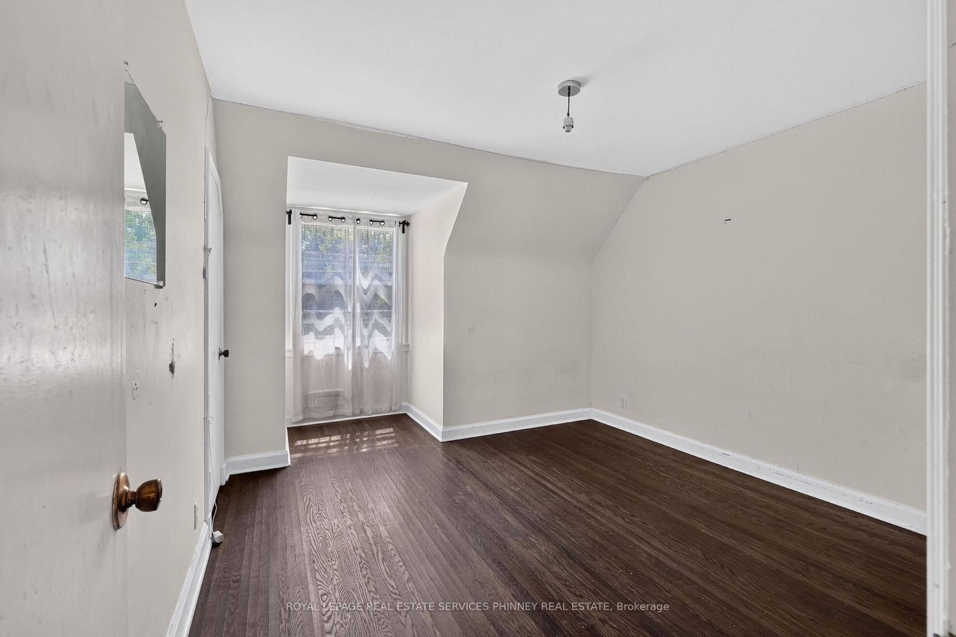 52 Valecrest Drive photo 12