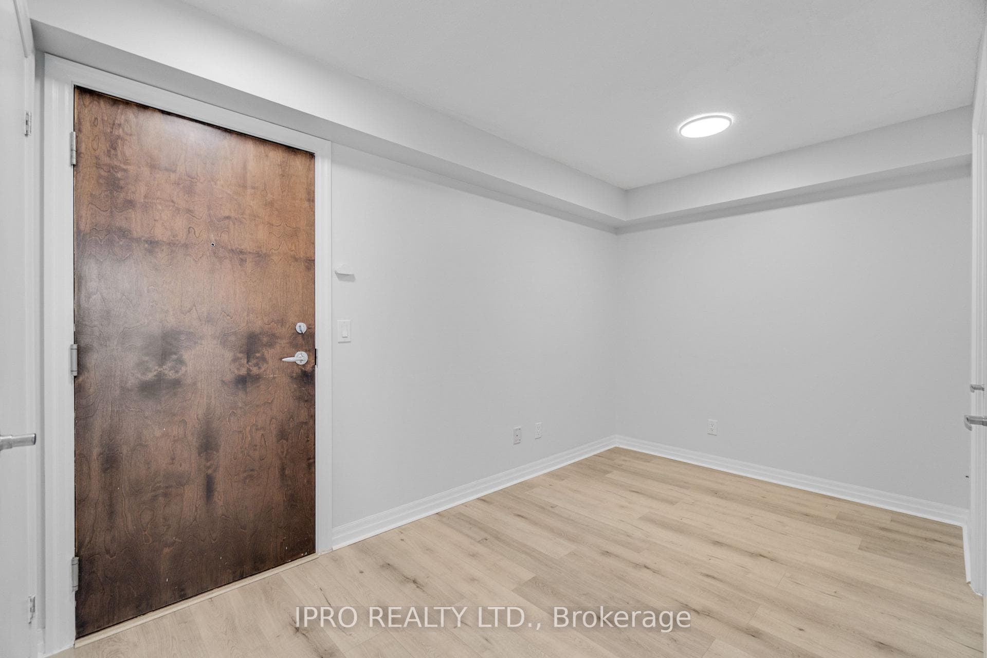 16 Yonge Street Unit 2007 photo 11