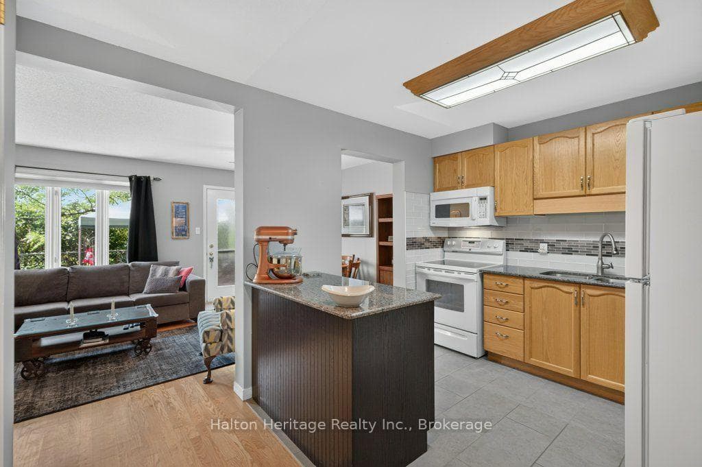 1889 Upper Wentworth Street Unit 47 photo 8