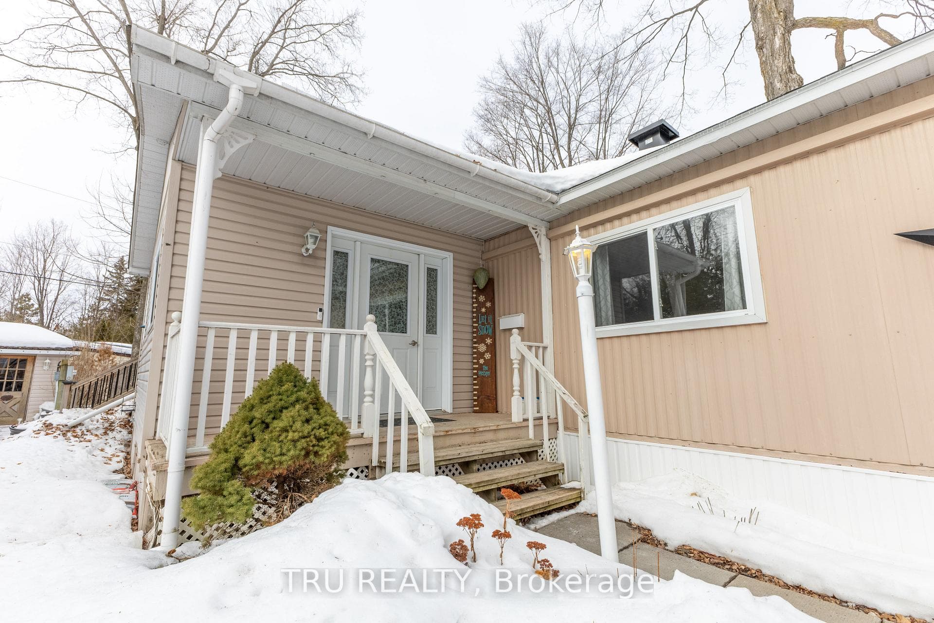 19 Maplewood Avenue photo 5