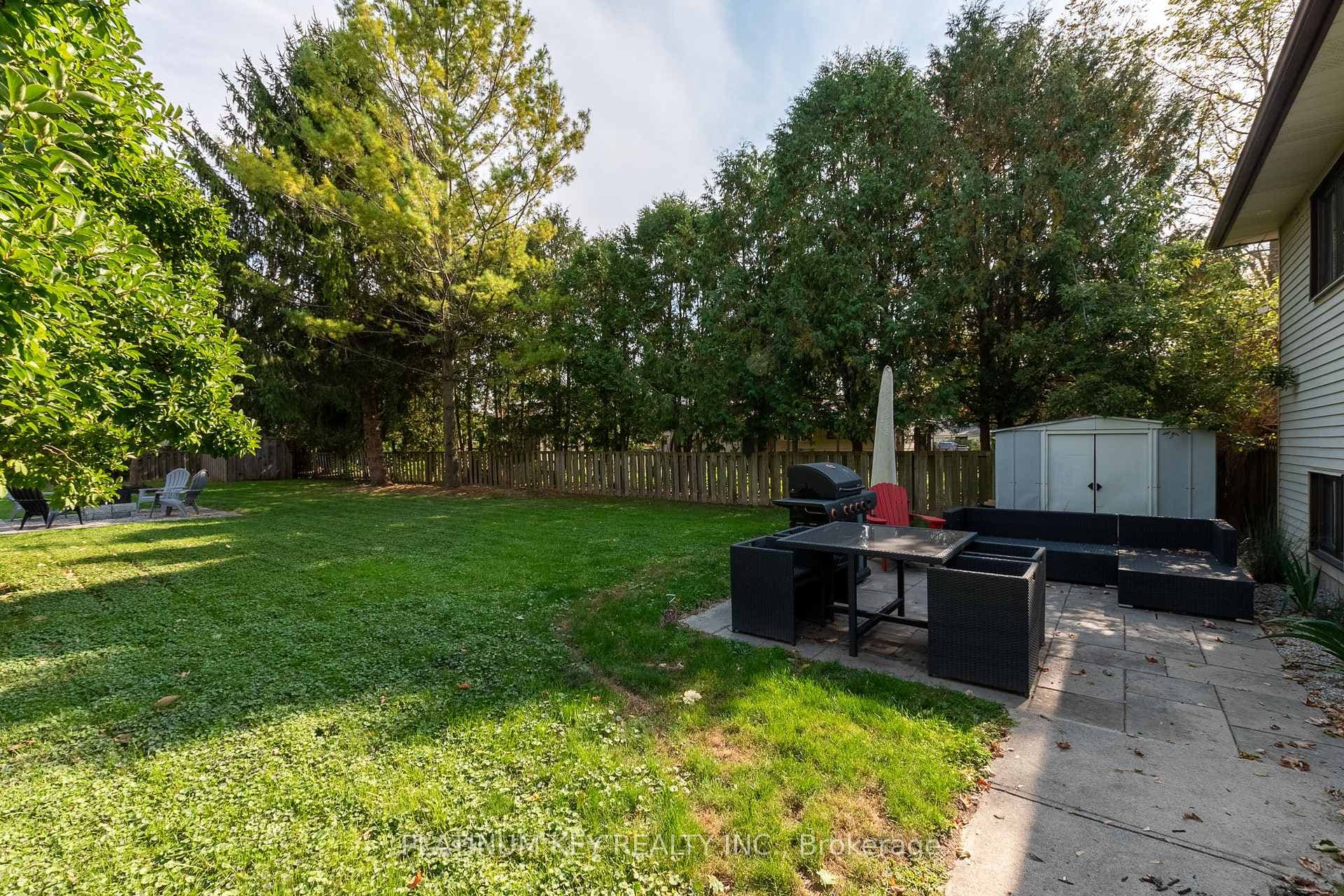 256 Richmond Street photo 32