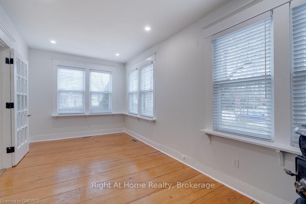 266 ST PAUL Street photo 15