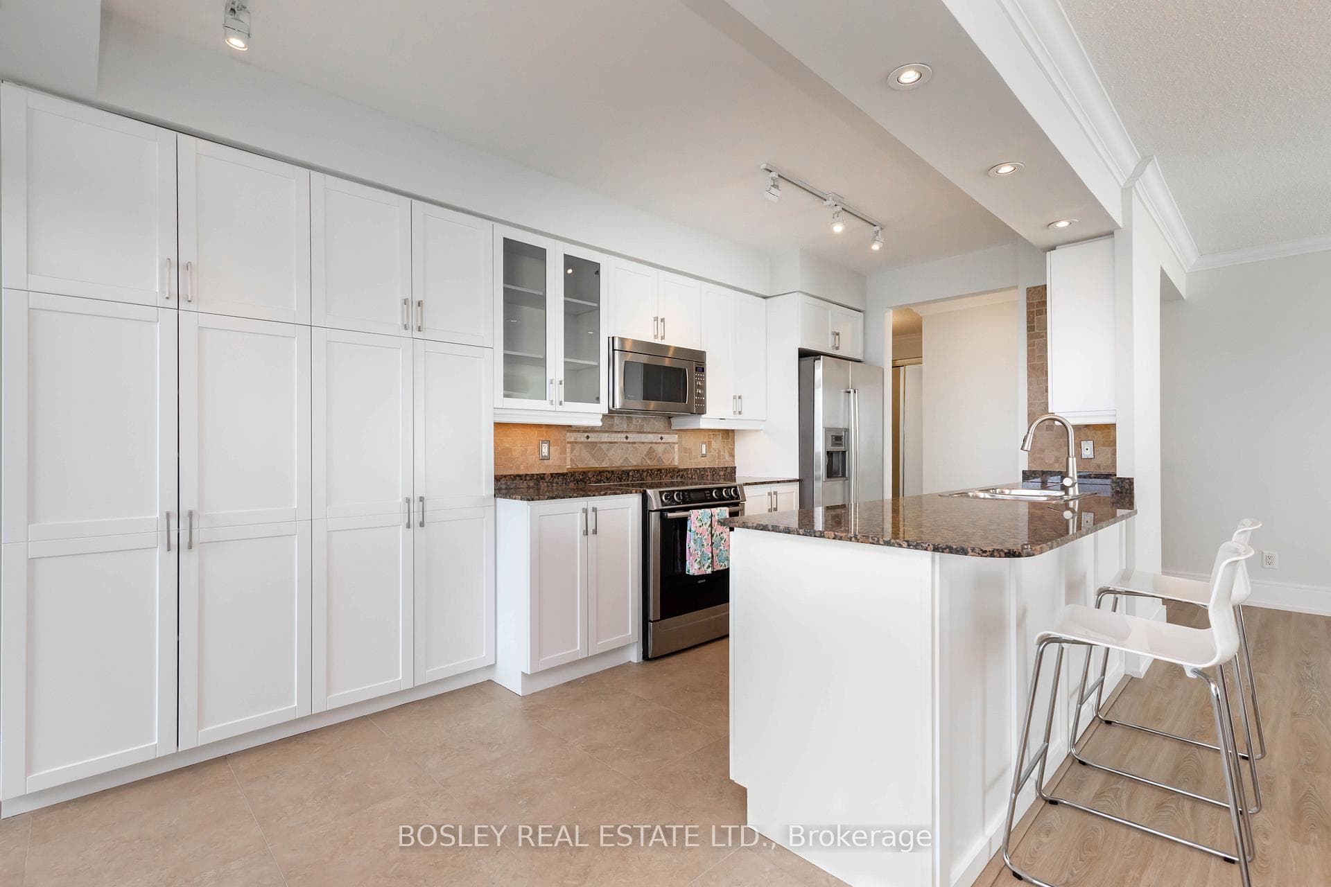 100 Promenade Circle Unit 1001 photo 15