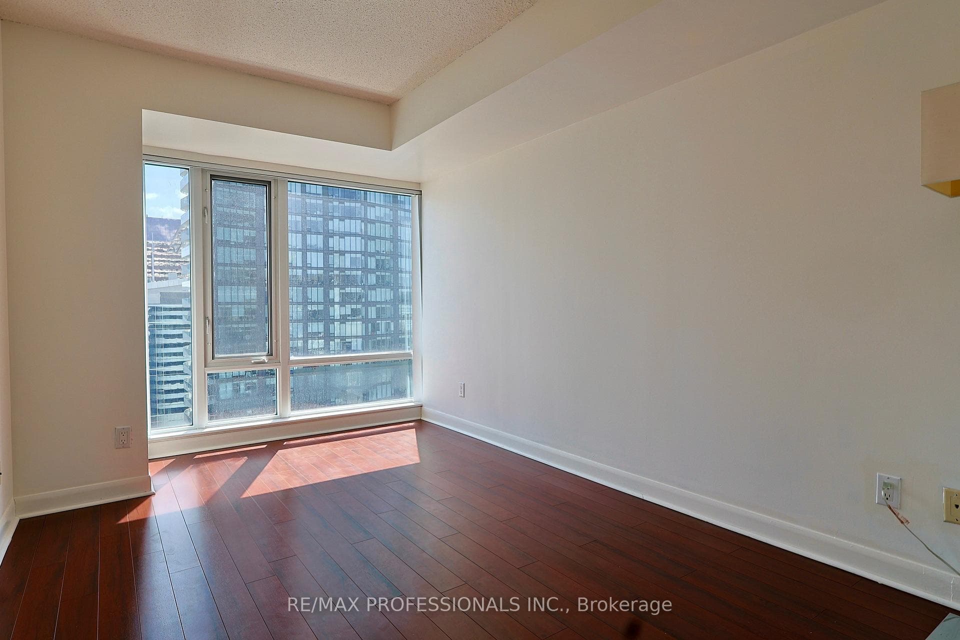 210 Victoria Street Unit 2806 photo 11