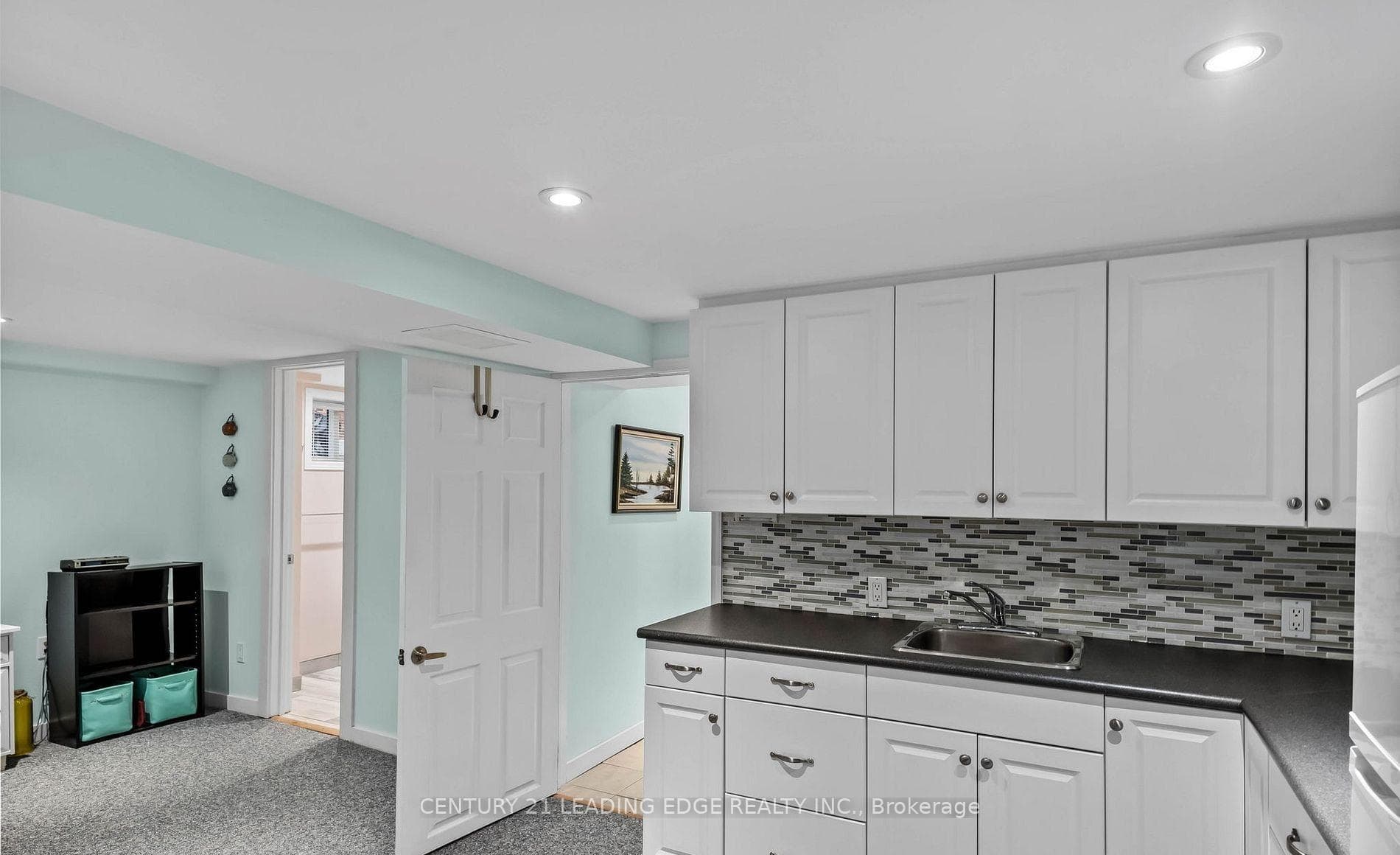 177 Fallingbrook Road photo 14