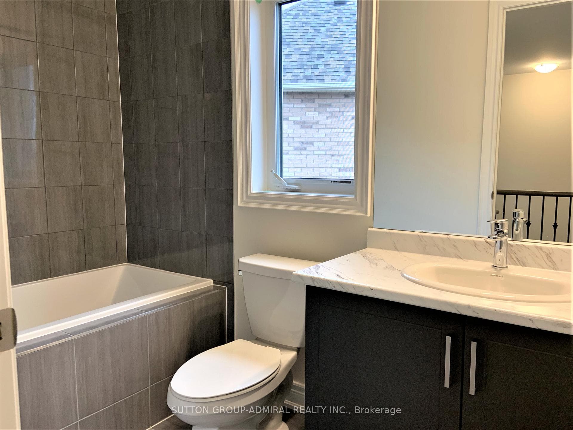 68 Drizzel Crescent photo 9