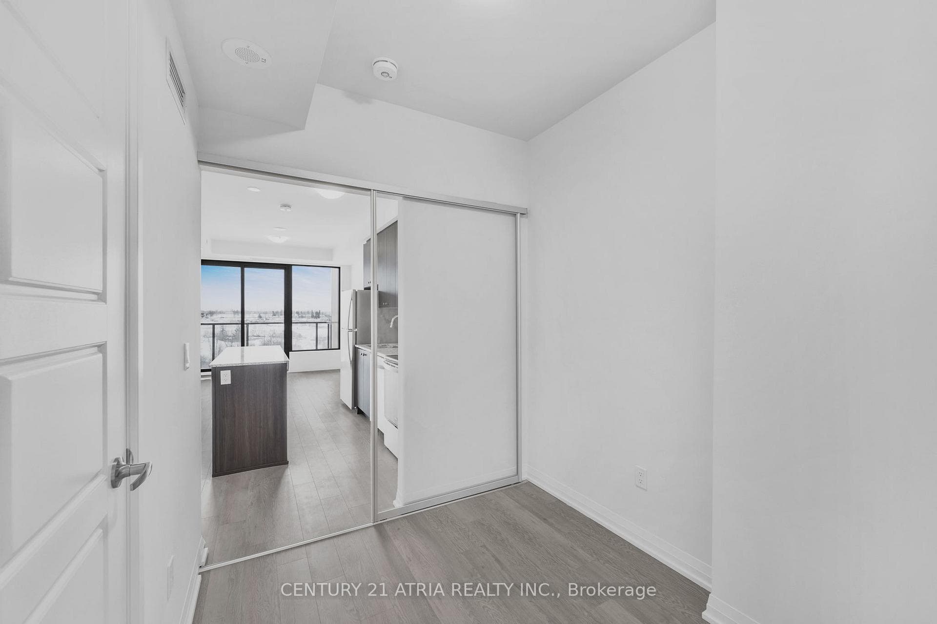 1415 Dundas Street Unit 510 photo 11