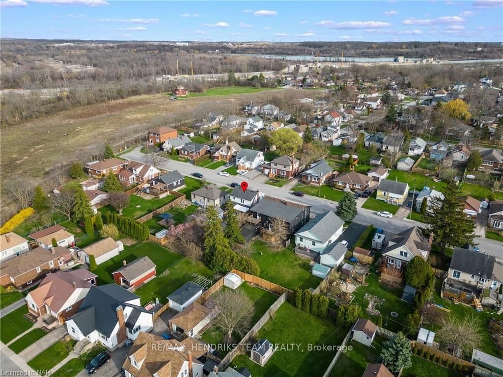 19 FAIRBURN Avenue photo 39