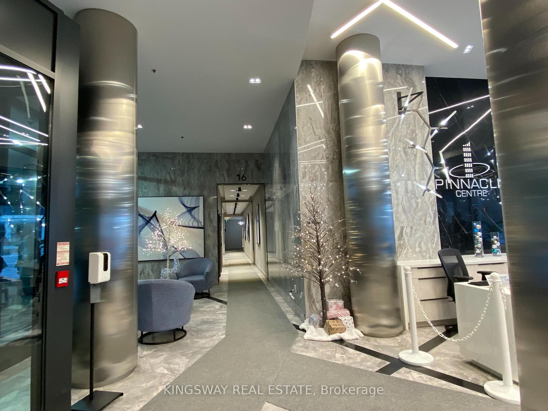 16 Yonge Street Unit 1802 photo 7