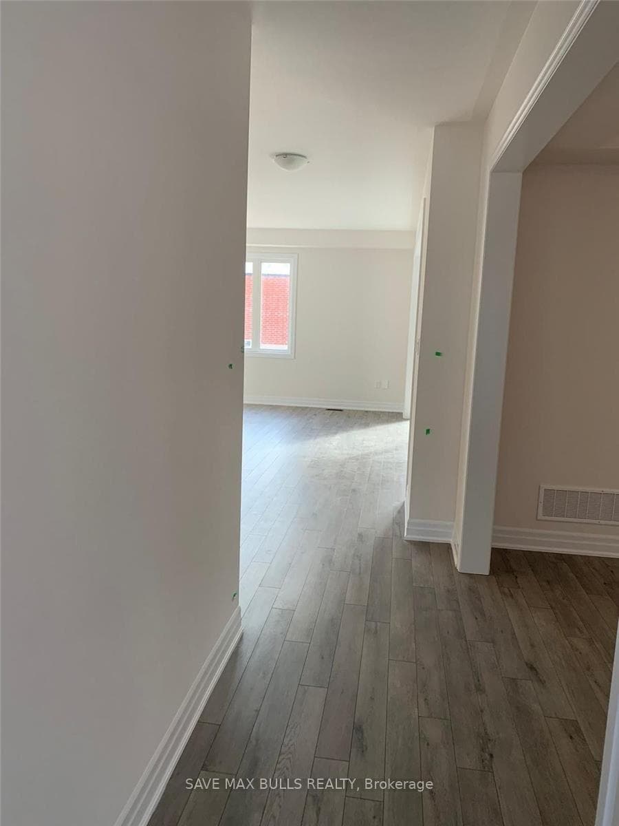 9221 Griffon Street photo 9