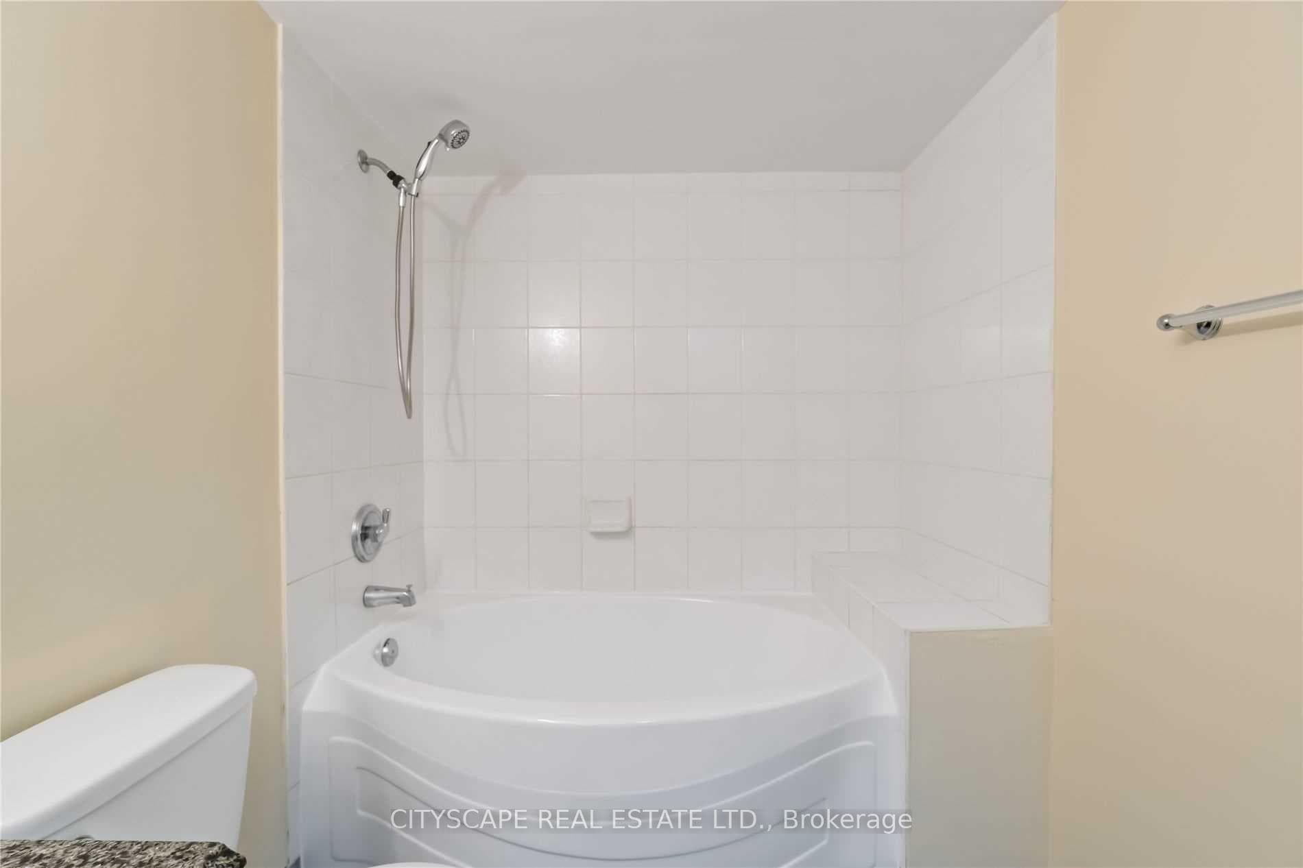 2565 Erin Centre Boulevard Unit 908 photo 12