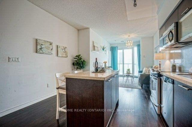 386 Yonge Street Unit 3508 photo 8