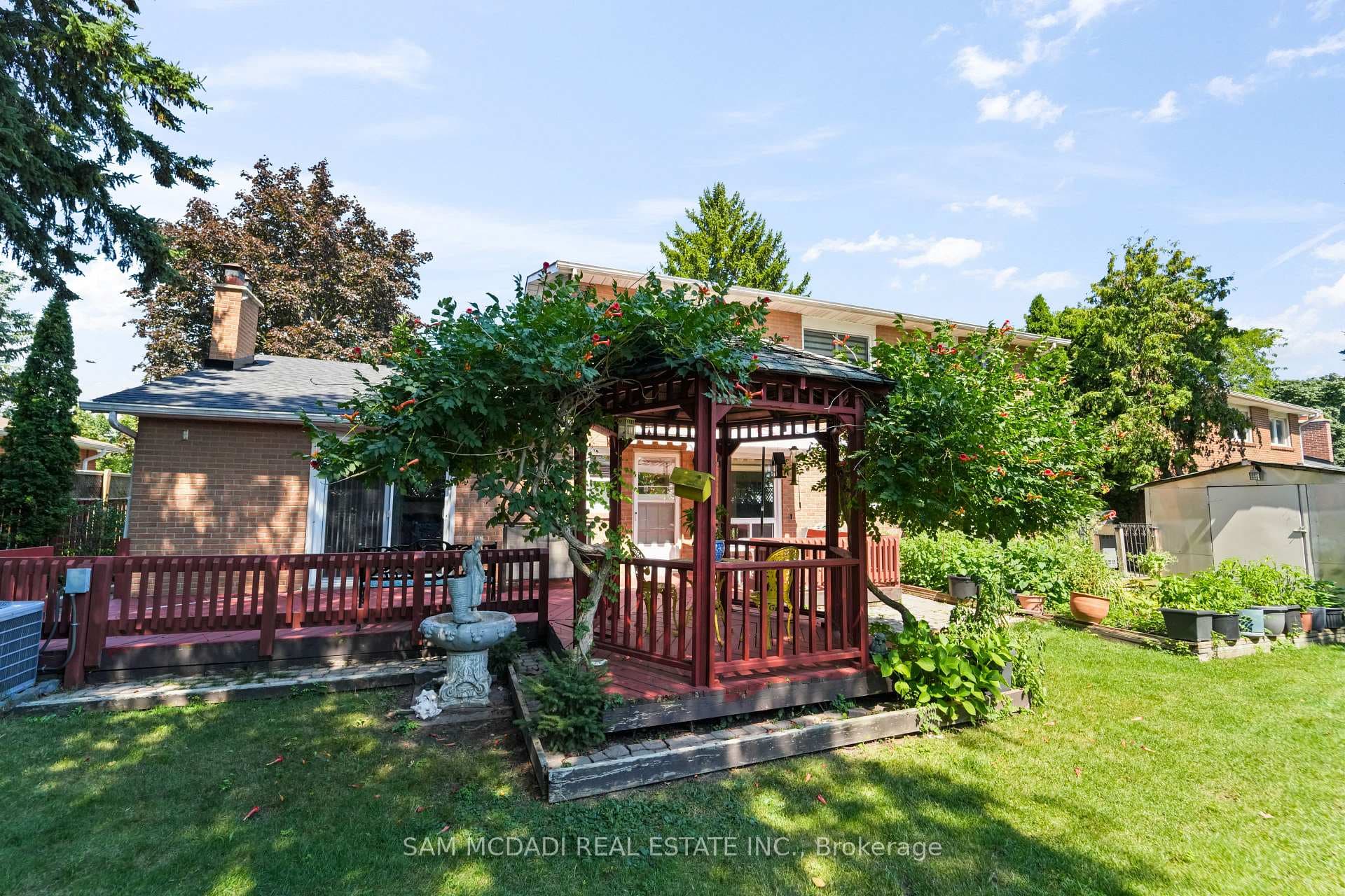 2032 Shannon Drive photo 47