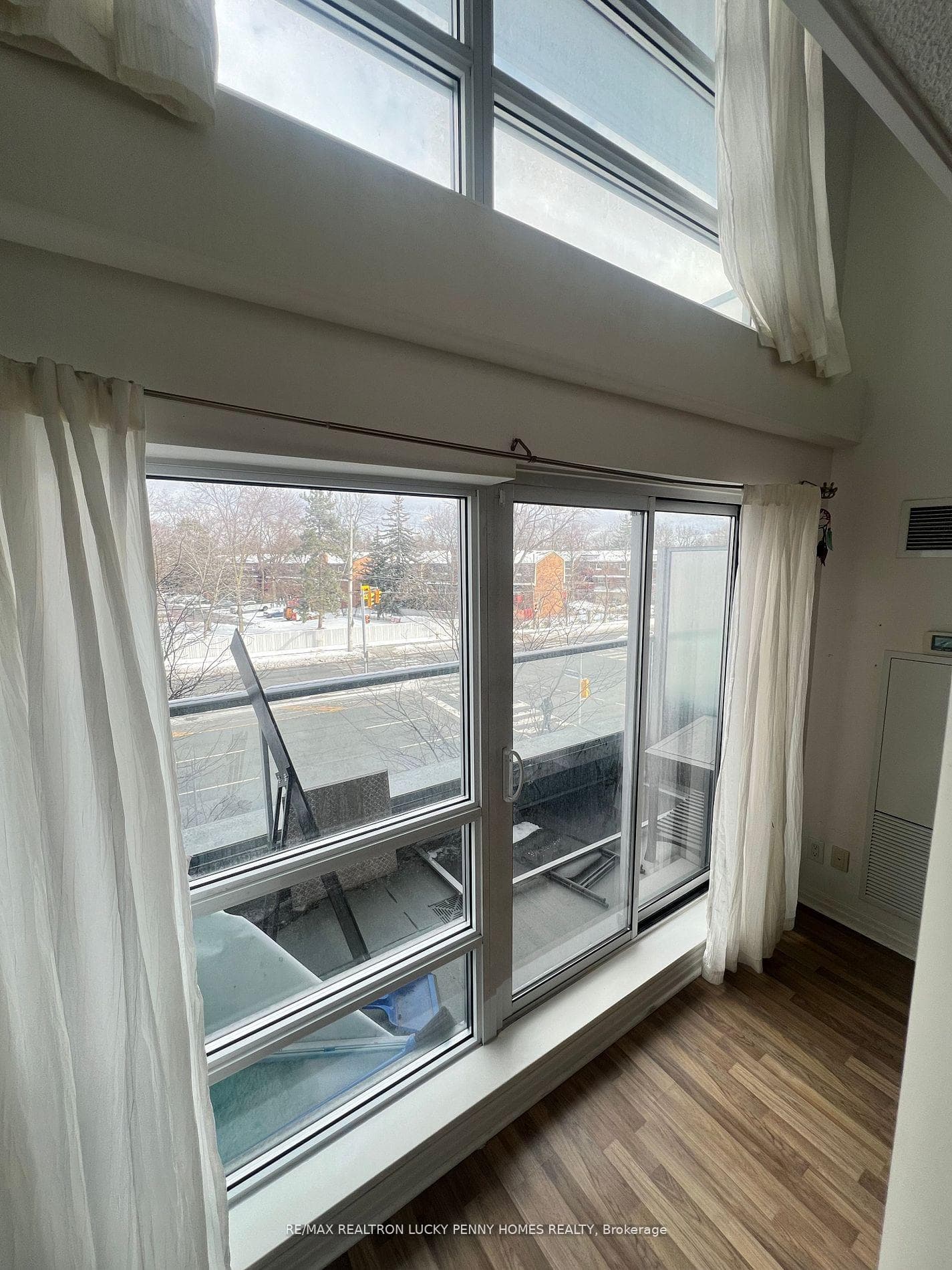 2035 Sheppard Avenue Unit 109 photo 9