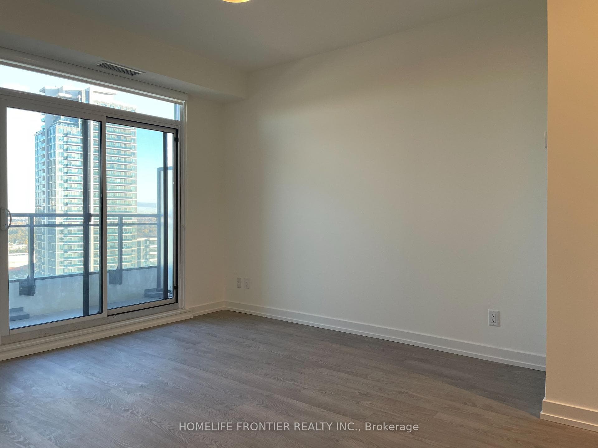 1 Grandview Avenue Unit 1203 photo 4