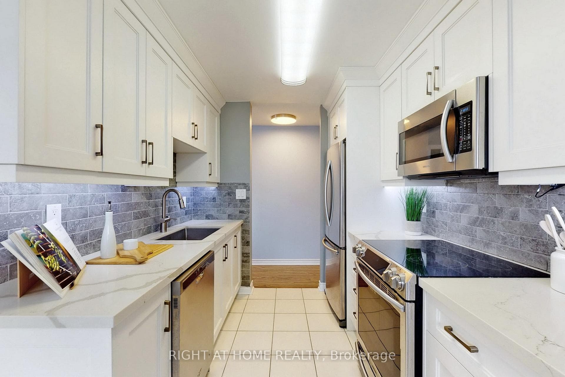 3 Rean Drive Unit 2201 photo 22