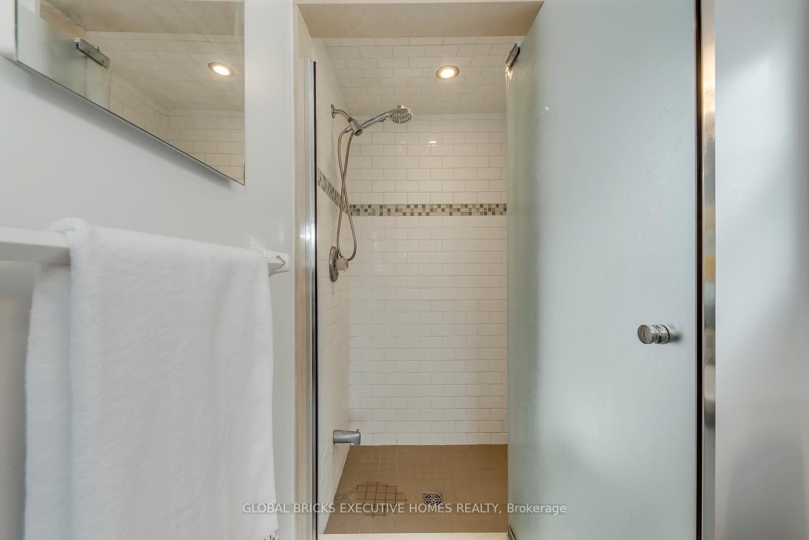 5690 Wells Place photo 22