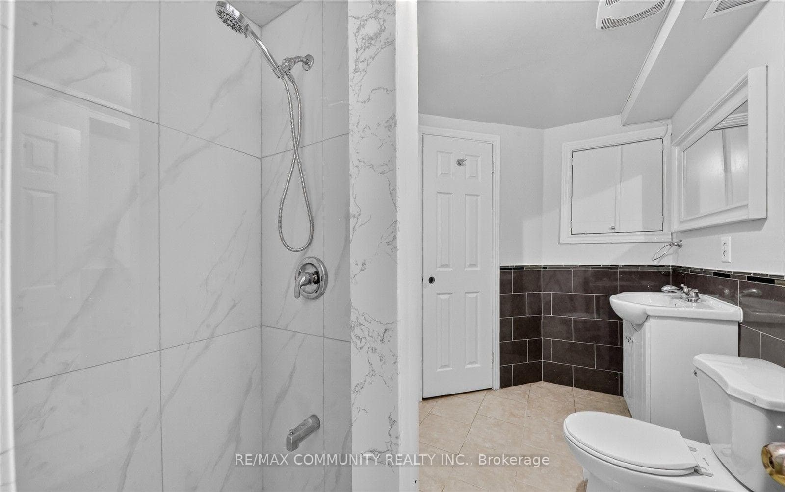 850 Huntingwood Drive Unit 15 photo 28