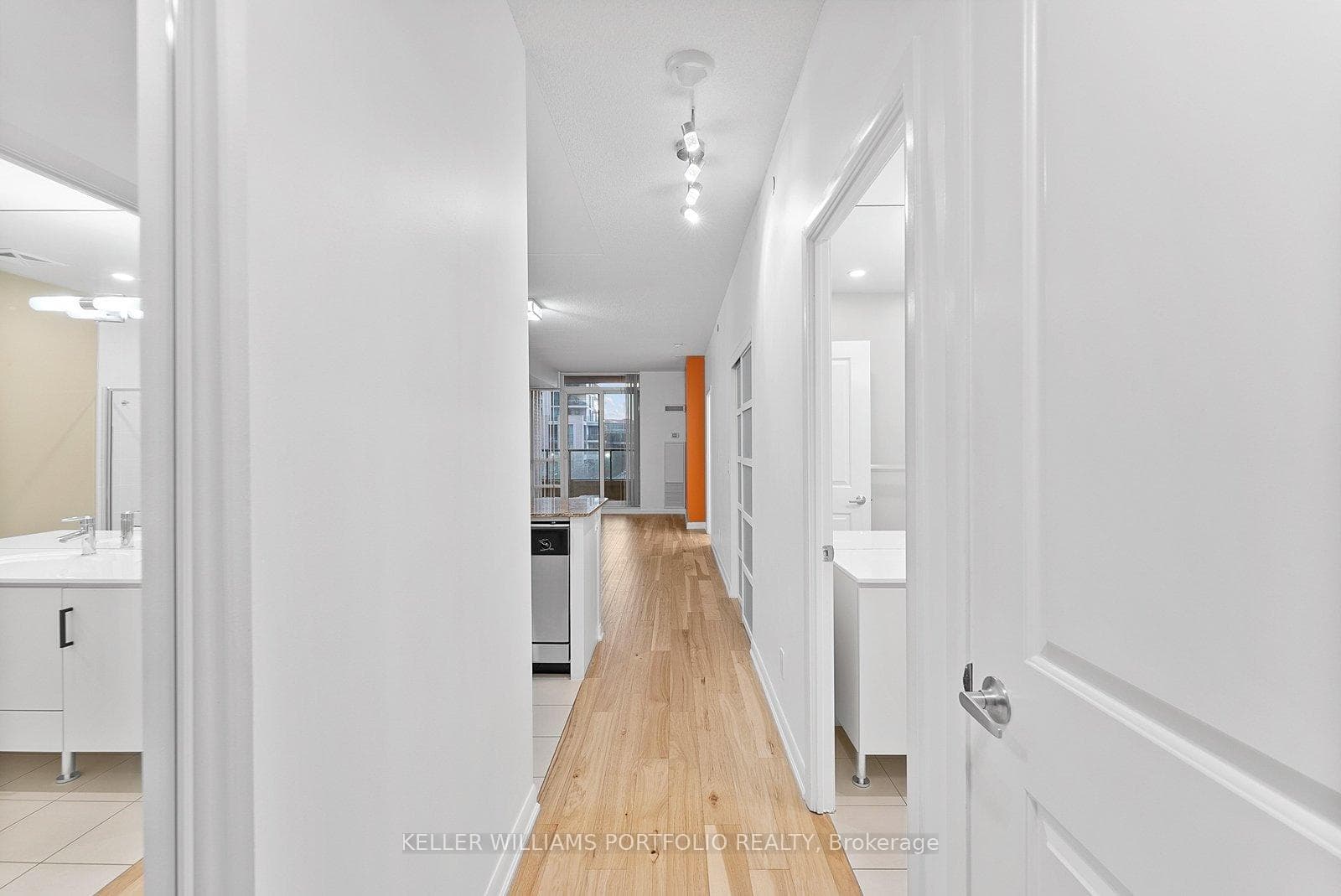 205 Sherway Gardens Road Unit 212 photo 2